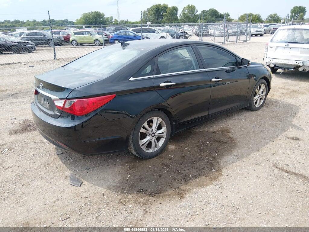 5NPEC4AC5BH074257 2011 HYUNDAI SONATA photo no. 4