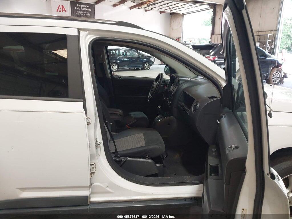 1J4NT1FA8BD271963 2011 JEEP COMPASS photo no. 5