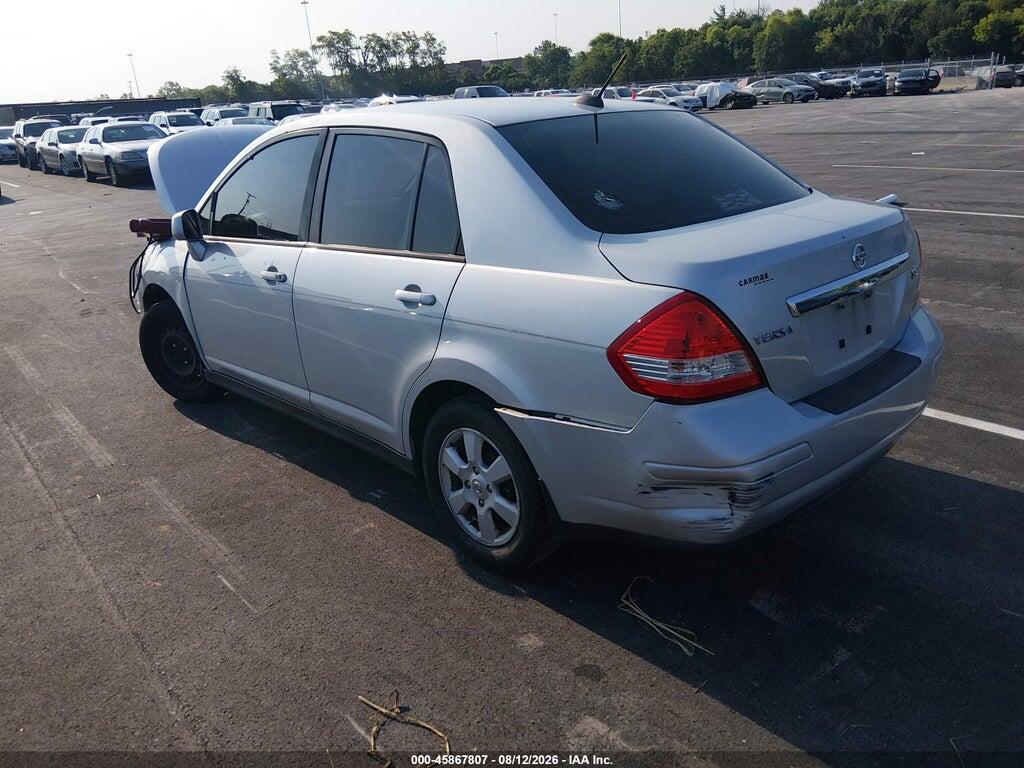 3N1BC1AP3BL377979 2011 NISSAN VERSA photo no. 3