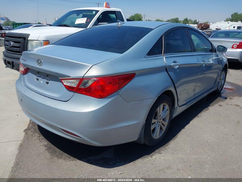 5NPEB4AC5CH367905 2012 HYUNDAI SONATA photo no. 4