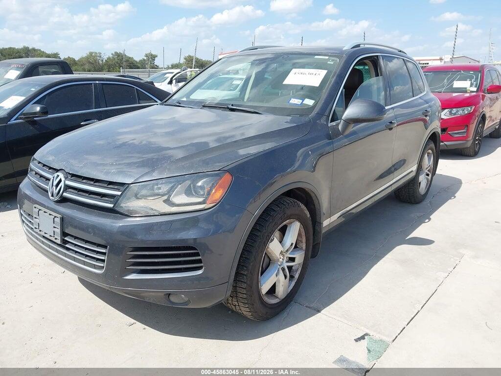 WVGEK9BP7CD008989 2012 VOLKSWAGEN TOUAREG photo no. 2