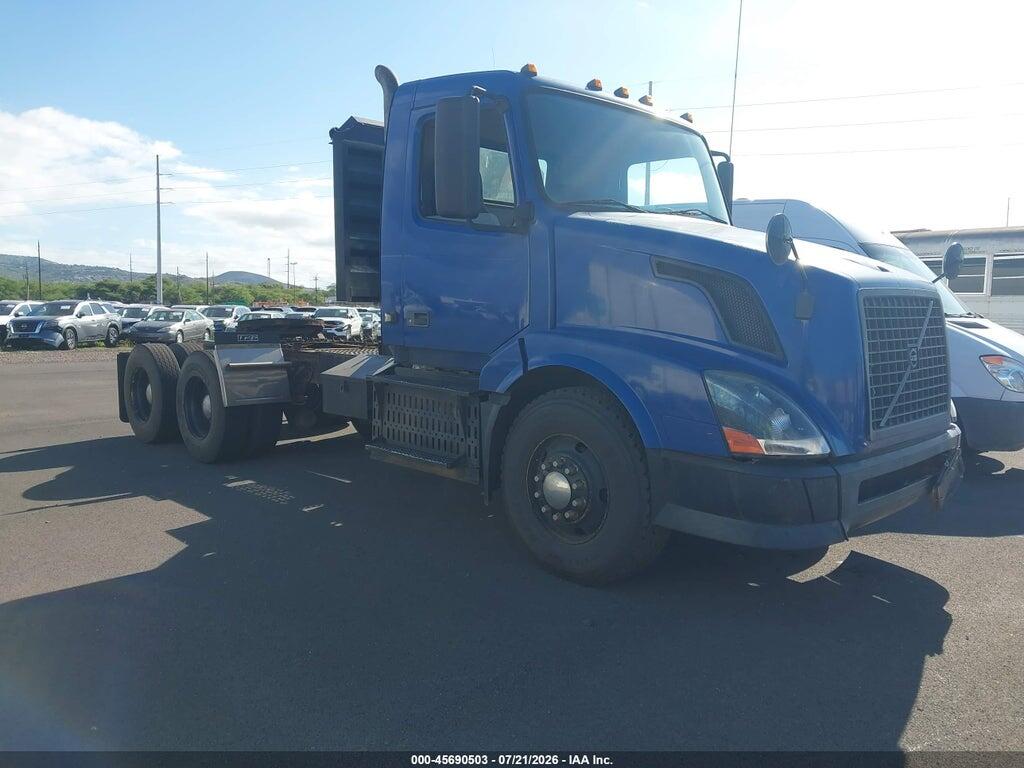 2012 VOLVO VN 4V4NC9TH7CN548138