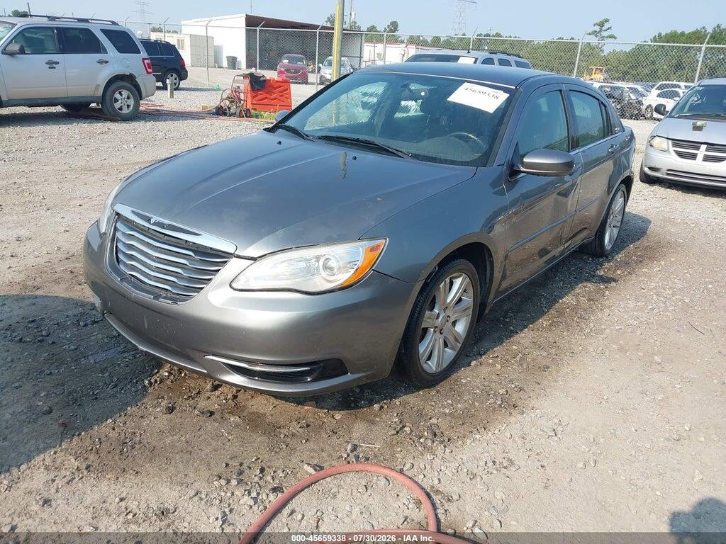 1C3CCBBB9DN656015 2013 CHRYSLER 200 photo no. 2