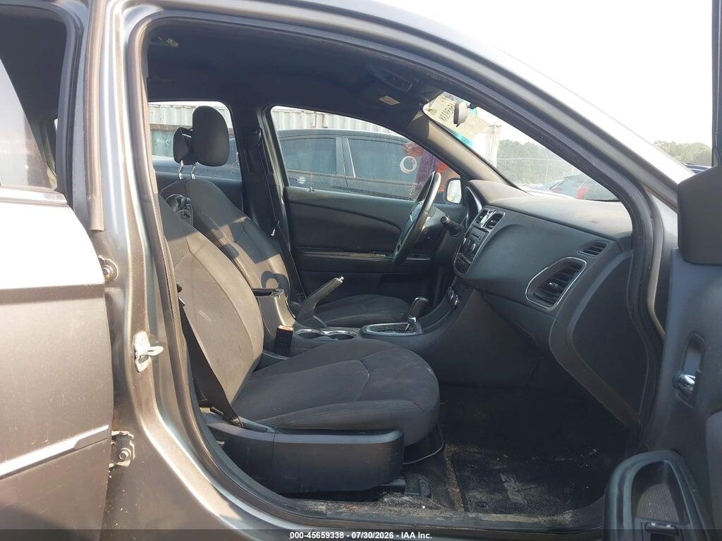 1C3CCBBB9DN656015 2013 CHRYSLER 200 photo no. 5