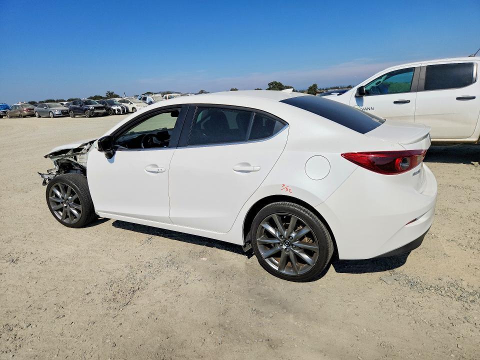 2018 MAZDA 3 GRAND TOURING — Фото 2 из 13