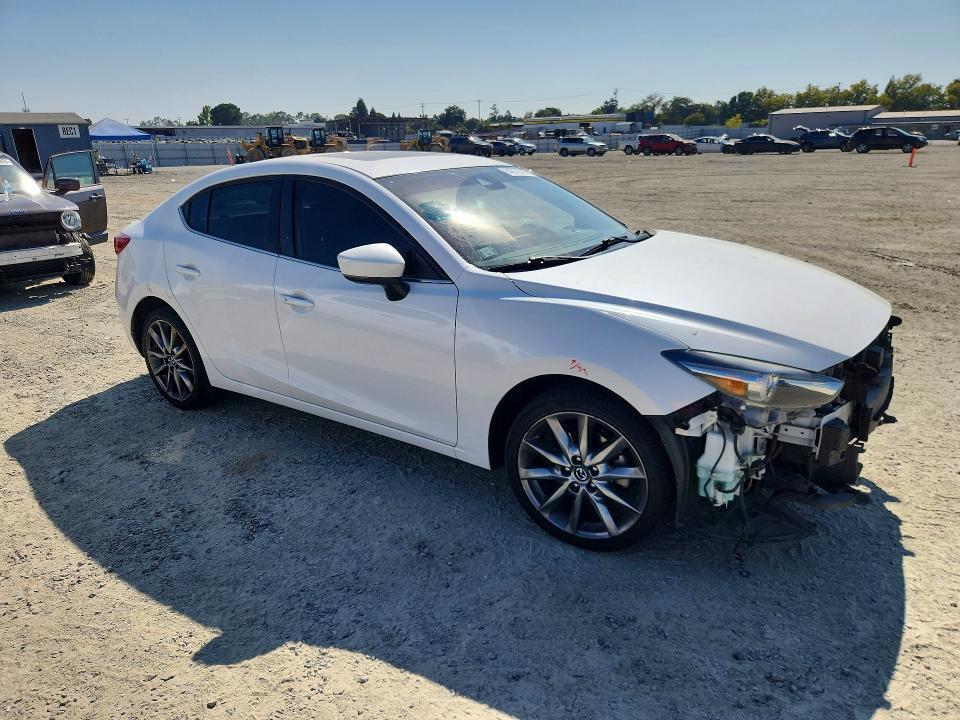 2018 MAZDA 3 GRAND TOURING — Фото 4 из 13