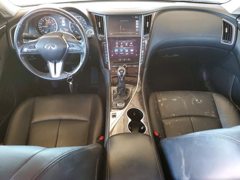 2018 INFINITI Q50 3.0T LUXE — Фото 8 из 12