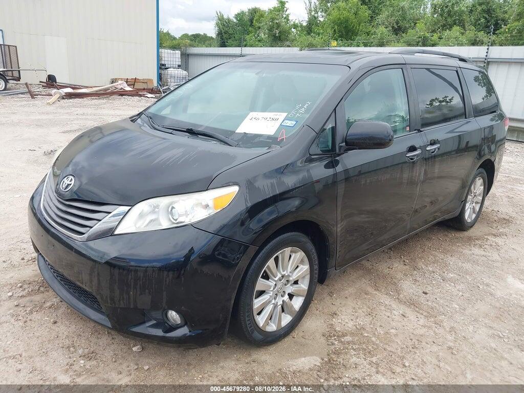 5TDDK3DC1DS071406 2013 TOYOTA SIENNA photo no. 2