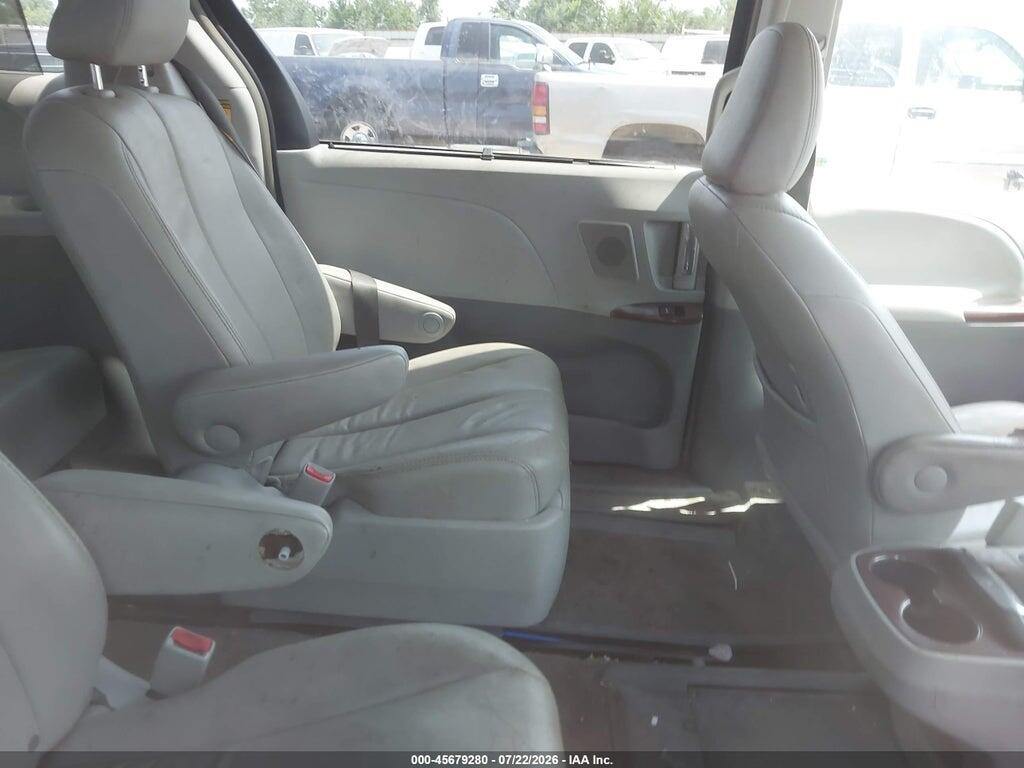 5TDDK3DC1DS071406 2013 TOYOTA SIENNA photo no. 8