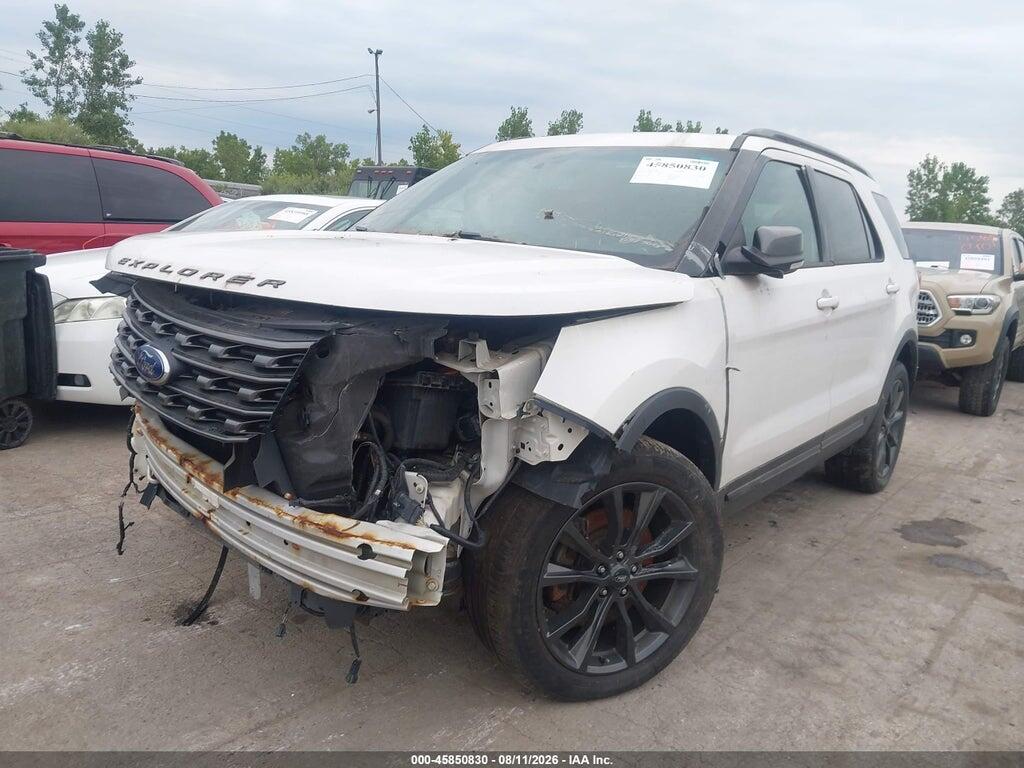 1FM5K8D82HGA85601 2017 FORD EXPLORER photo no. 2