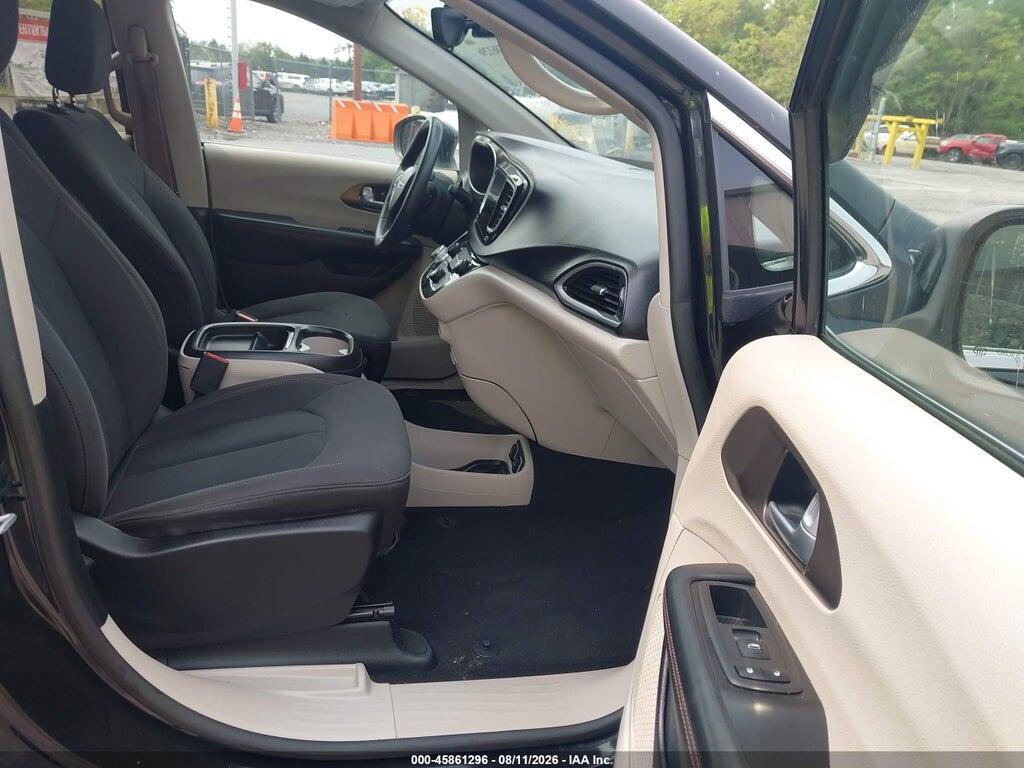 2C4RC1BG0HR803455 2017 CHRYSLER PACIFICA photo no. 5