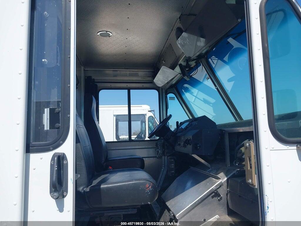 1FC3E3KS8HDC66465 2017 FORD E-350 STRIPPED photo no. 5