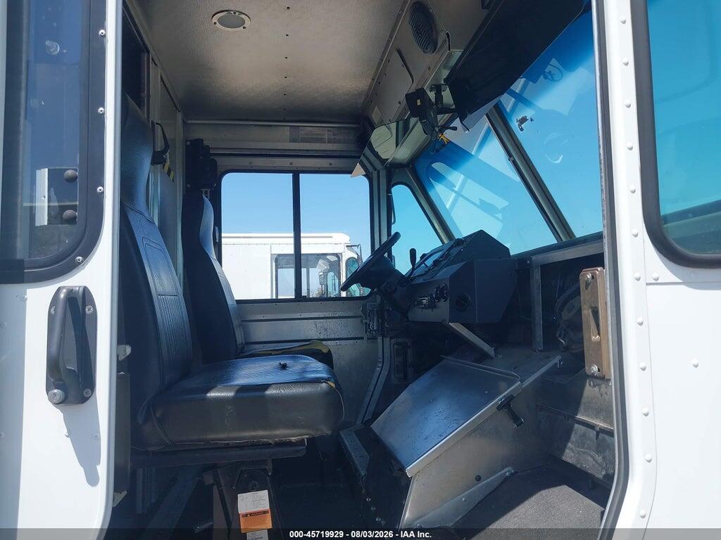 1FC3E3KS7HDC66473 2017 FORD E-350 STRIPPED photo no. 5