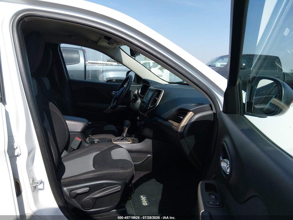 1C4PJMAB0HD225056 2017 JEEP CHEROKEE photo no. 5