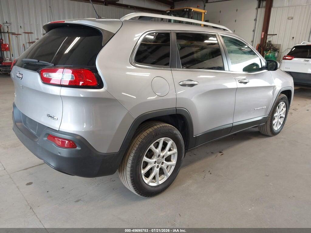 1C4PJMCBXJD528509 2018 JEEP CHEROKEE photo no. 4