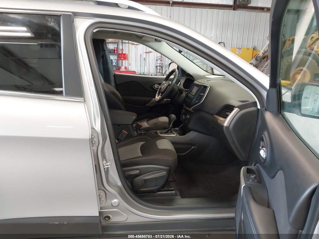 1C4PJMCBXJD528509 2018 JEEP CHEROKEE photo no. 5