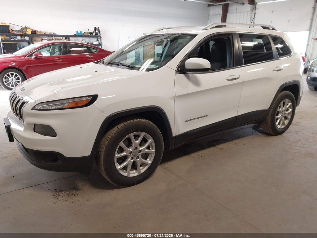 1C4PJMCB8JD528508 2018 JEEP CHEROKEE photo no. 2