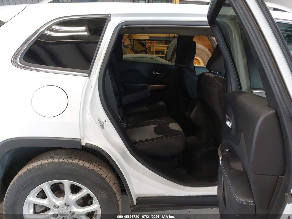 1C4PJMCB8JD528508 2018 JEEP CHEROKEE photo no. 8