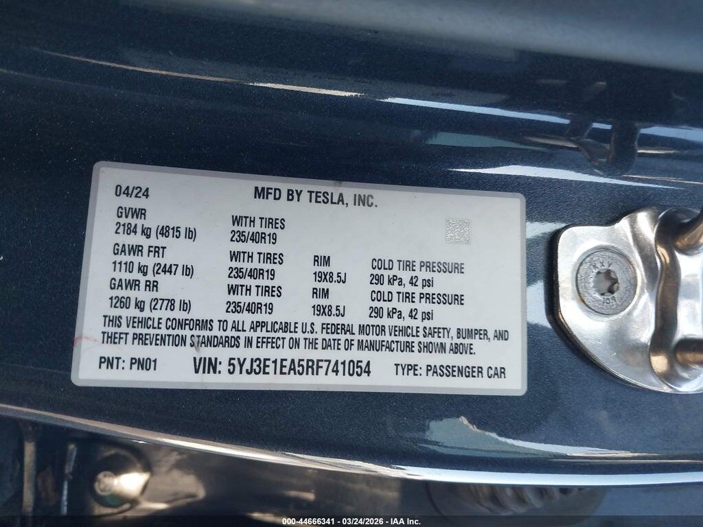 5YJ3E1EA5RF741054 2024 TESLA MODEL 3 photo no. 9
