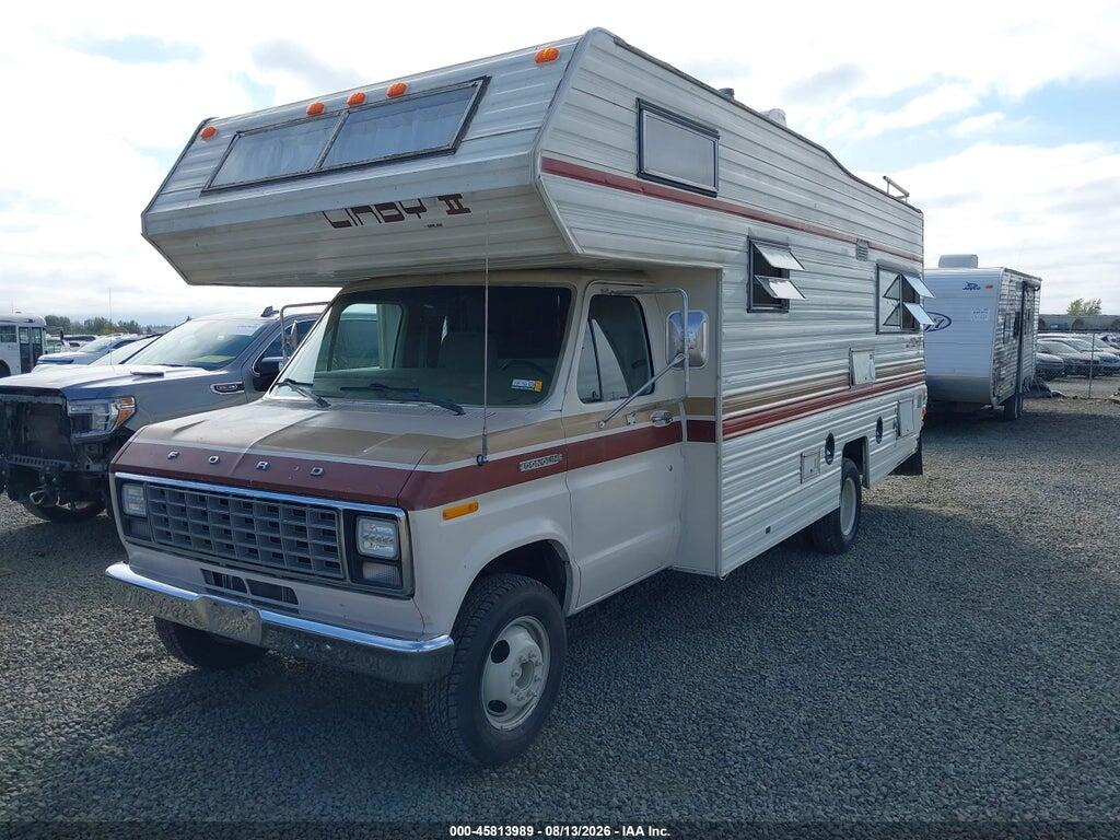 1FDKE30Z7CHB39585 1982 FORD ECONOLINE photo no. 2