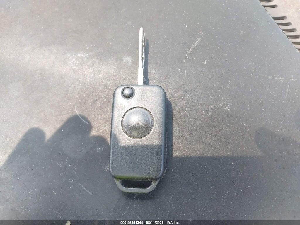WDBJF20F5TJ012676 1996 MERCEDES-BENZ E photo no. 11