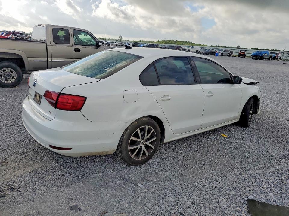3VWD67AJ0GM379652 2016 VOLKSWAGEN JETTA photo no. 3