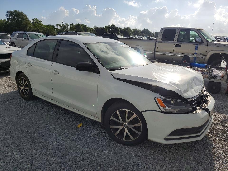 3VWD67AJ0GM379652 2016 VOLKSWAGEN JETTA photo no. 4