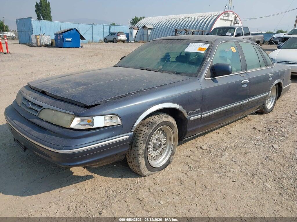2FALP74W5VX223620 1997 FORD CROWN VICTORIA photo no. 2