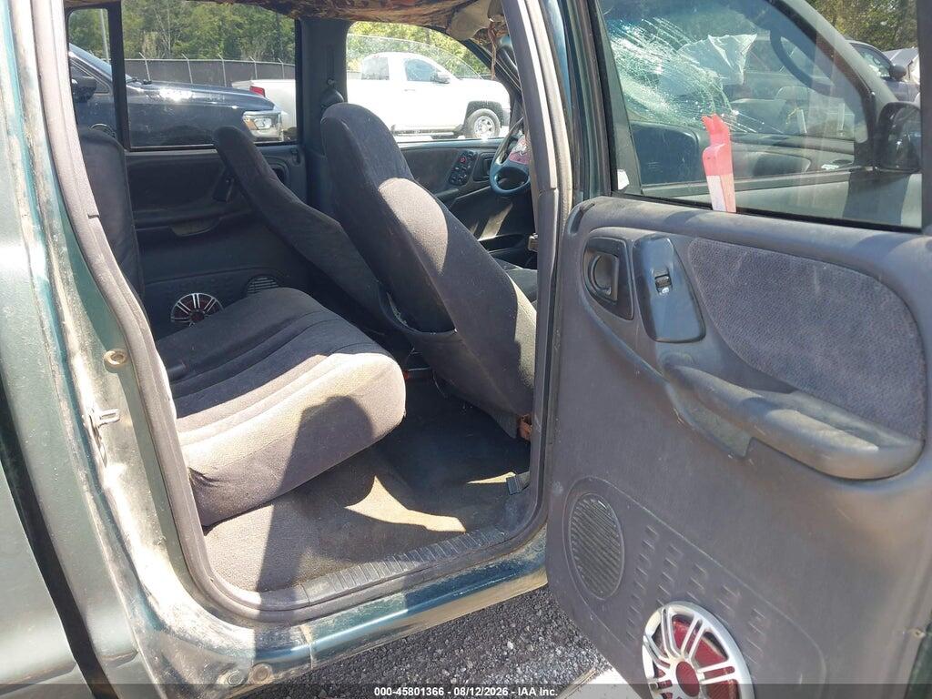 1B7GL2AX8YS684812 2000 DODGE DAKOTA photo no. 8