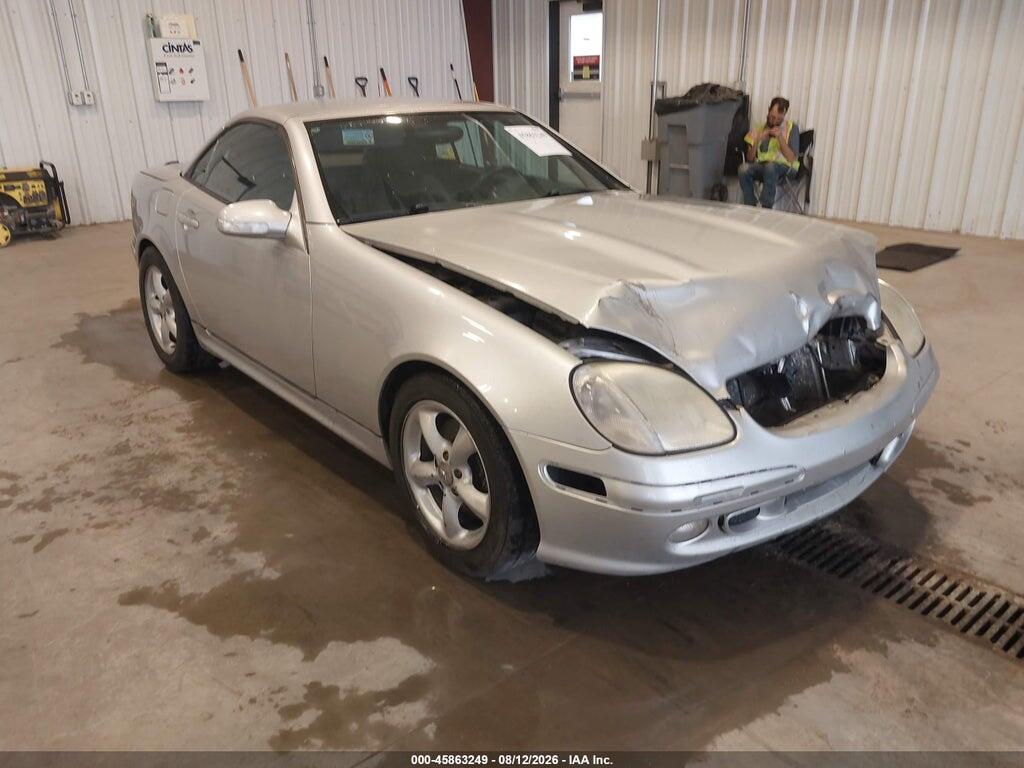 WDBKK65F31F220801 2001 MERCEDES-BENZ SLK 320 photo no. 11