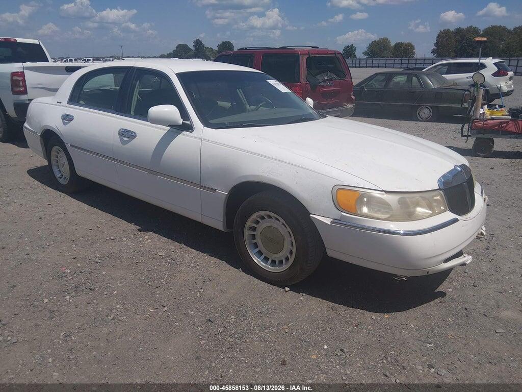 2001 LINCOLN TOWN CAR 1LNHM81W61Y624828