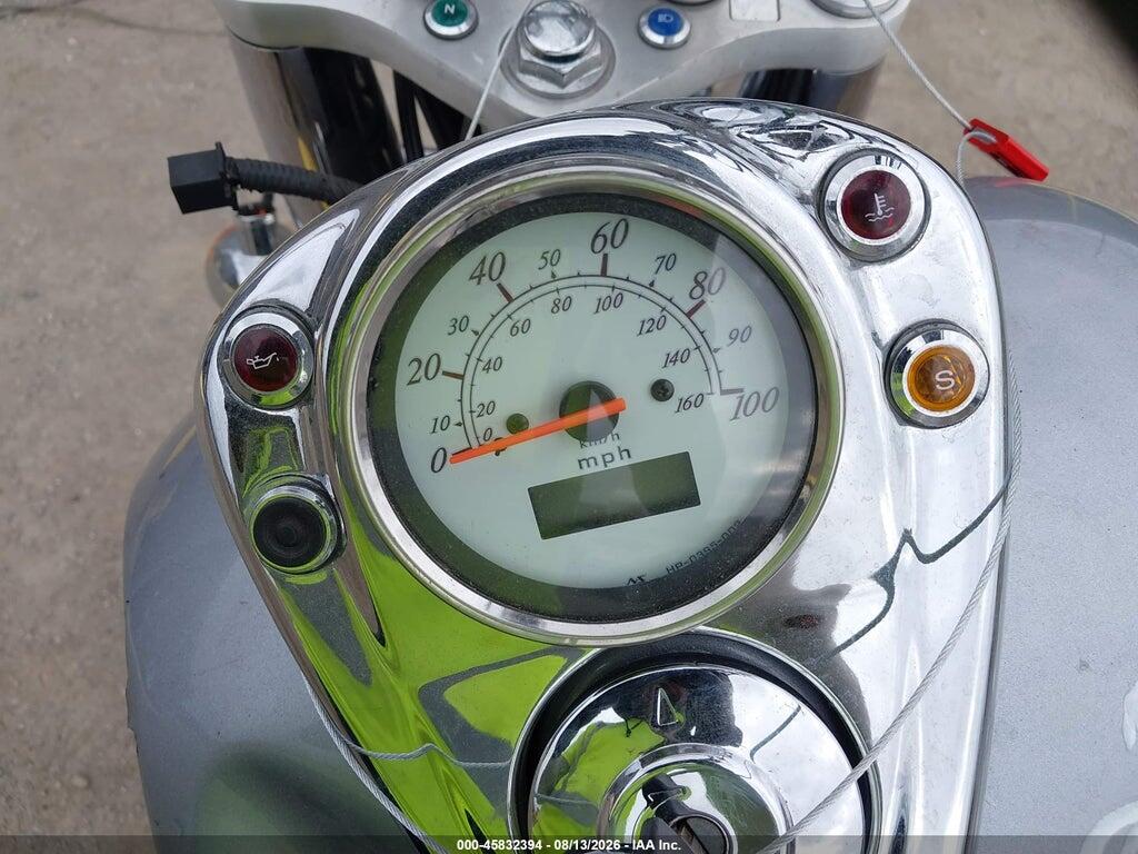 JH2RC44701K500332 2001 HONDA VT750 photo no. 7