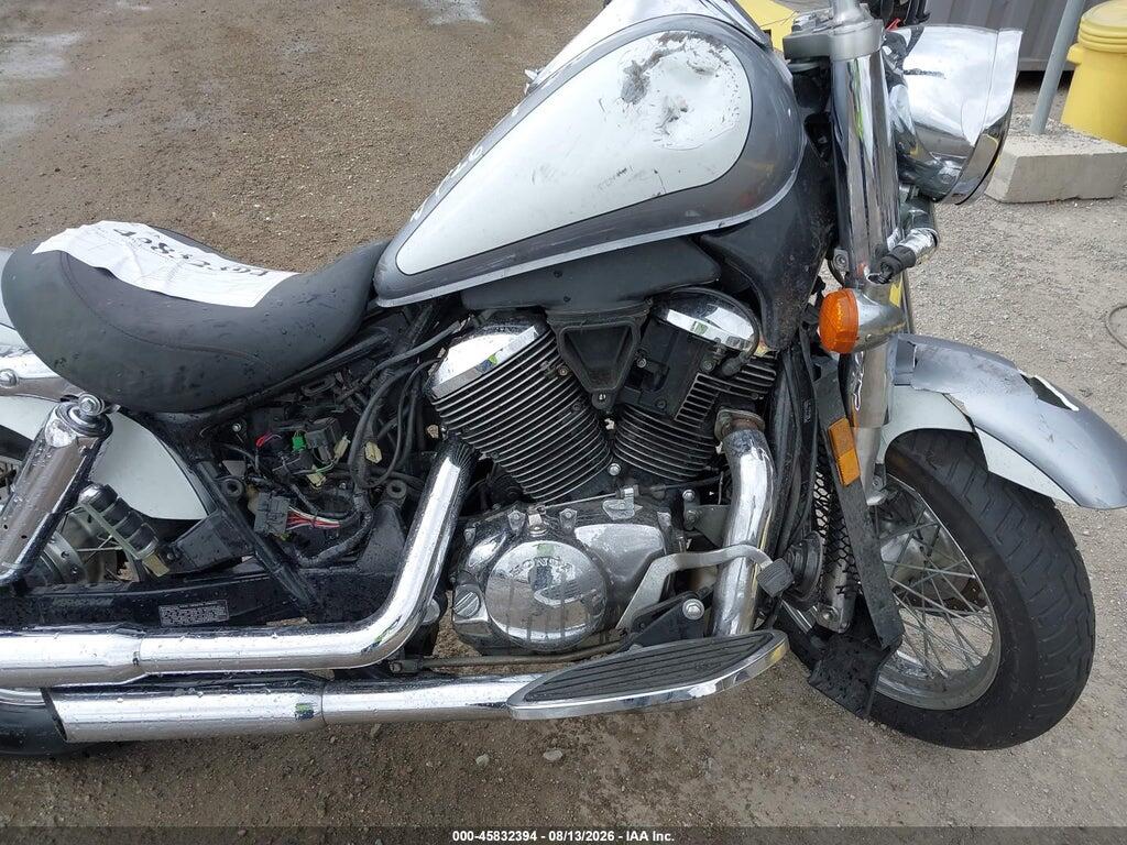 JH2RC44701K500332 2001 HONDA VT750 photo no. 8