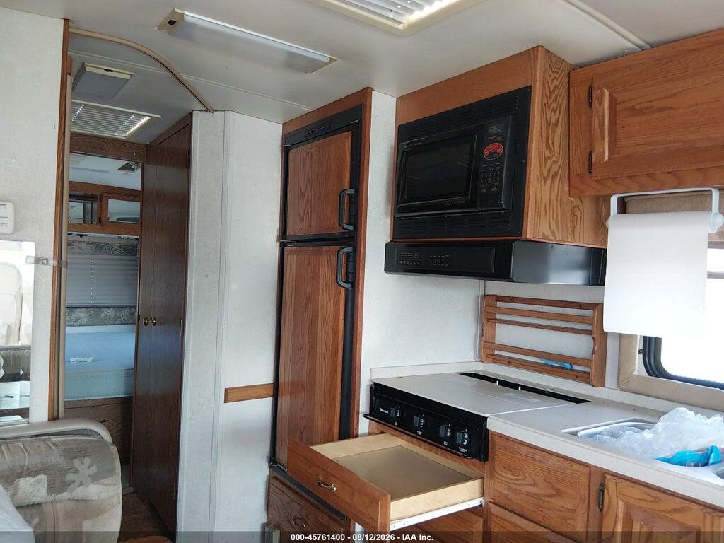 5B4LP57G913330976 2001 WORKHORSE CUSTOM CHASSIS MOTORHOME CHASSIS photo no. 11