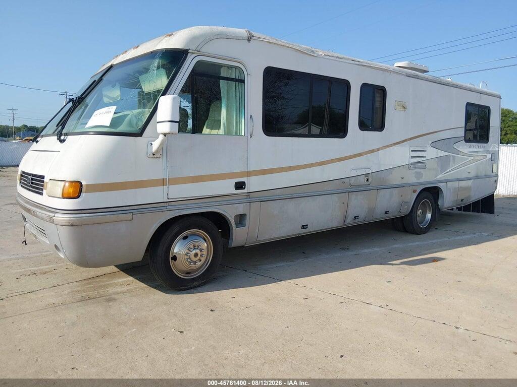 5B4LP57G913330976 2001 WORKHORSE CUSTOM CHASSIS MOTORHOME CHASSIS photo no. 2