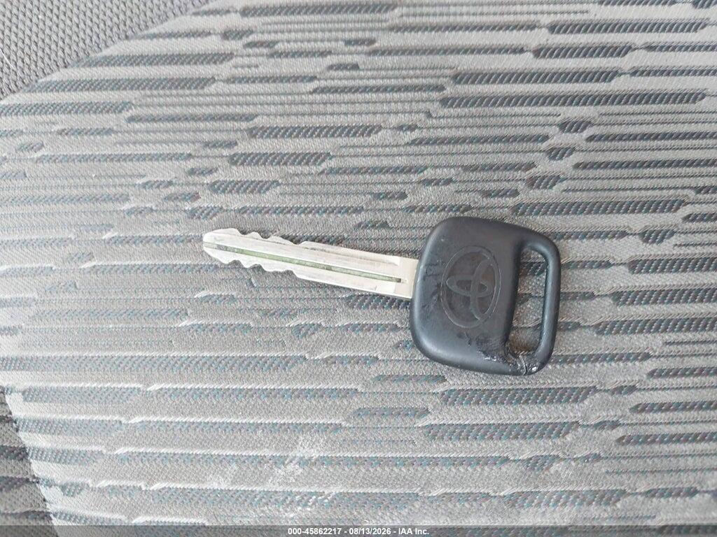 JTEHH20V820169040 2002 TOYOTA RAV4 photo no. 11