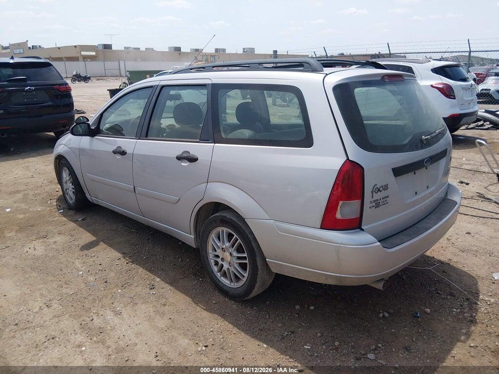 1FAHP36302W216552 2002 FORD FOCUS photo no. 3