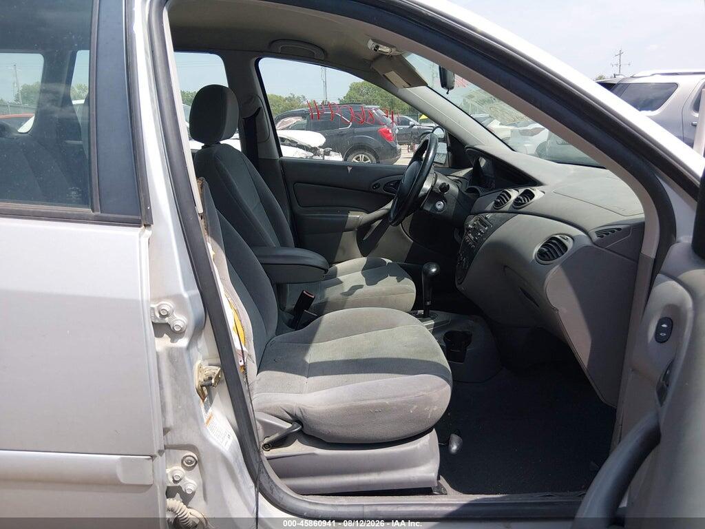 1FAHP36302W216552 2002 FORD FOCUS photo no. 5