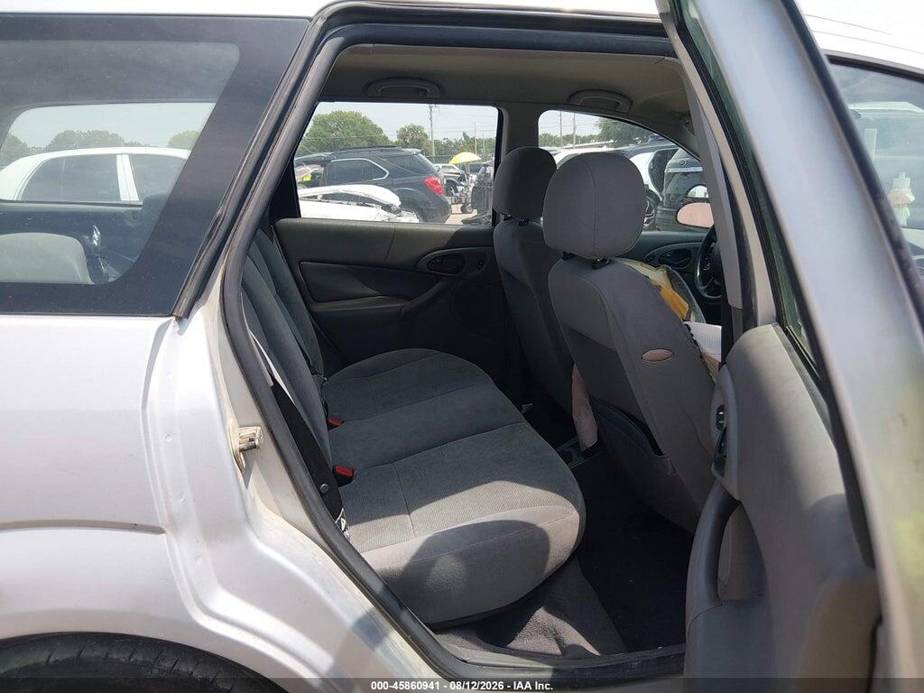 1FAHP36302W216552 2002 FORD FOCUS photo no. 8