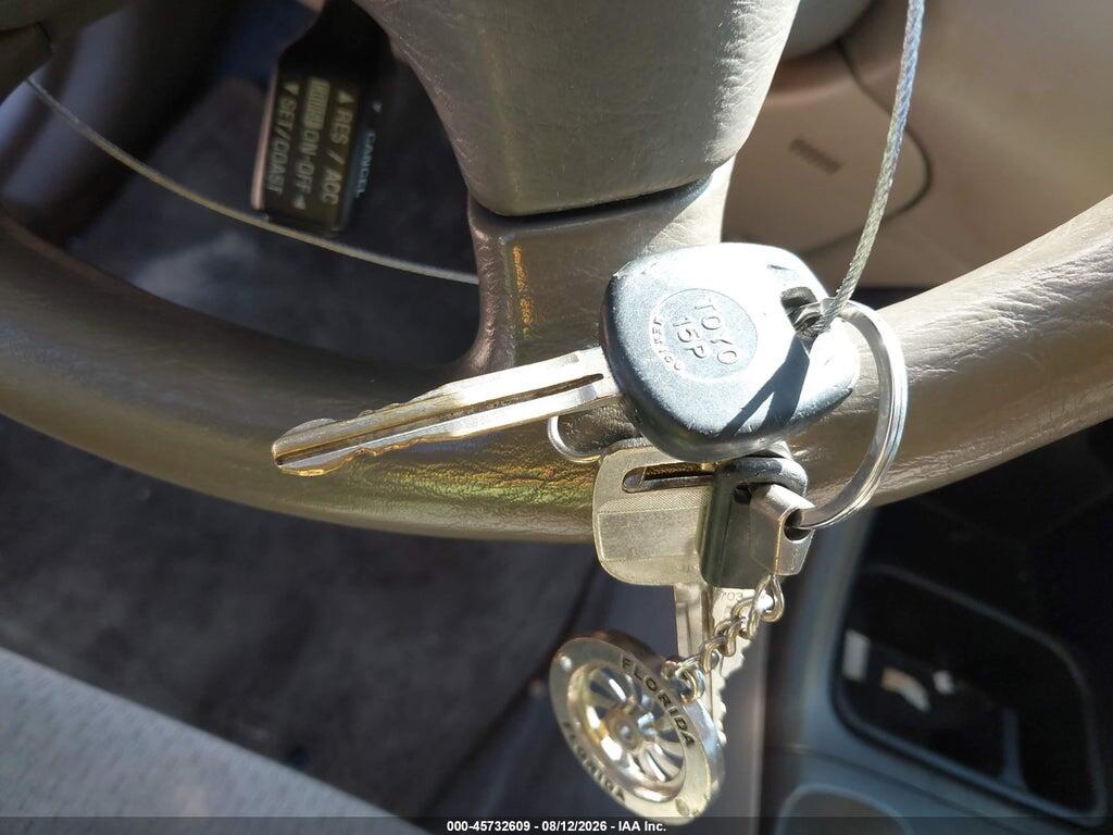 JTDBE32K620040418 2002 TOYOTA CAMRY photo no. 11