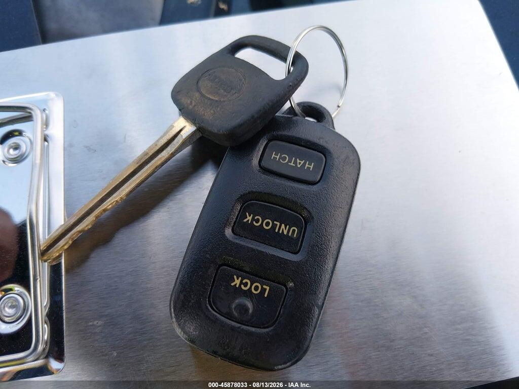 2T1KR32E13C042860 2003 TOYOTA MATRIX photo no. 11