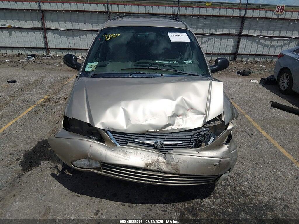 2C8GP54L43R304324 2003 CHRYSLER TOWN & COUNTRY photo no. 6