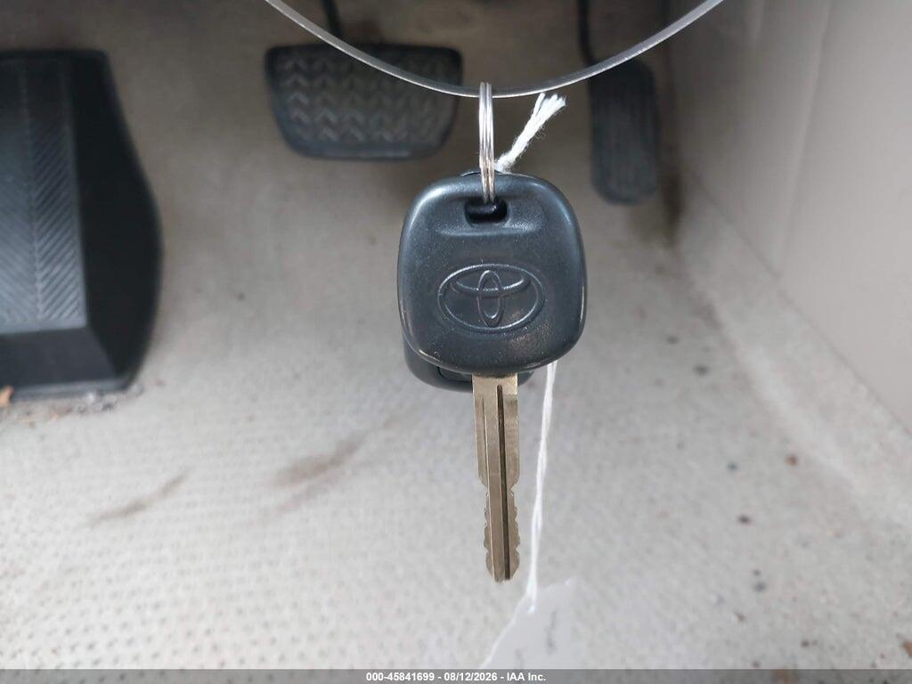 JTEHF21AX30132705 2003 TOYOTA HIGHLANDER photo no. 11