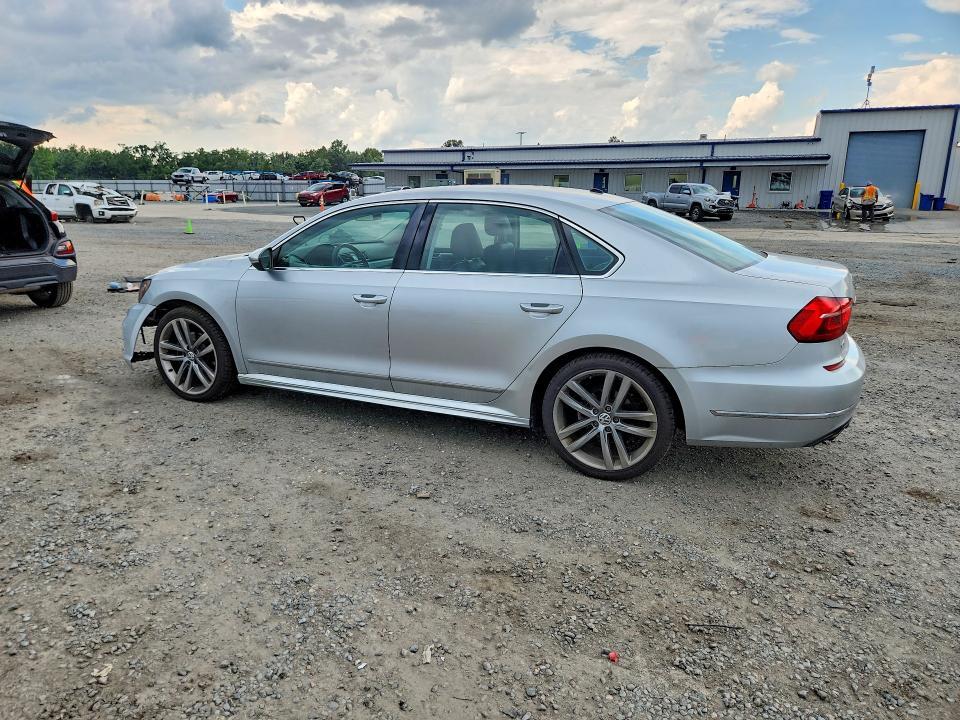 2016 VOLKSWAGEN PASSAT S — Фото 2 из 12