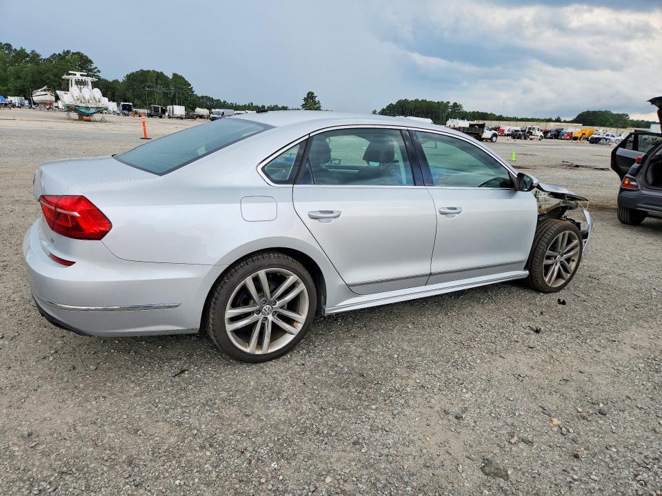 2016 VOLKSWAGEN PASSAT S — Фото 3 из 12
