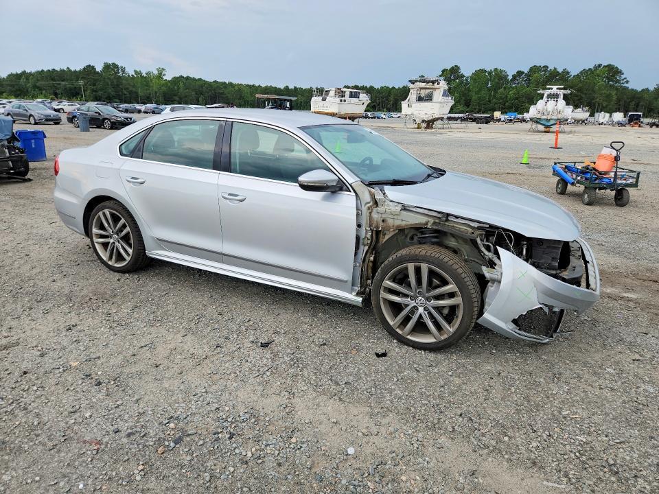 2016 VOLKSWAGEN PASSAT S — Фото 4 из 12