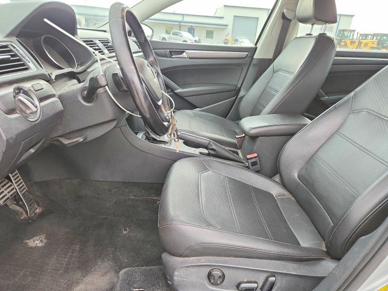 2016 VOLKSWAGEN PASSAT S — Фото 7 из 12