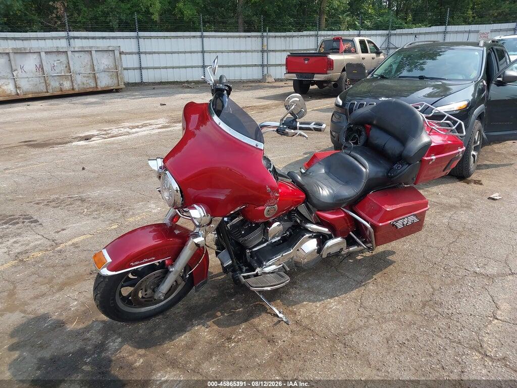 1HD1FLW184Y624137 2004 HARLEY-DAVIDSON FLHTCUI photo no. 2