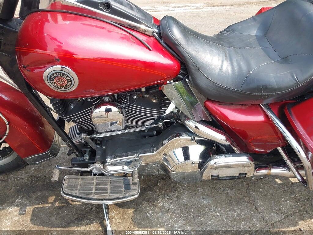 1HD1FLW184Y624137 2004 HARLEY-DAVIDSON FLHTCUI photo no. 9