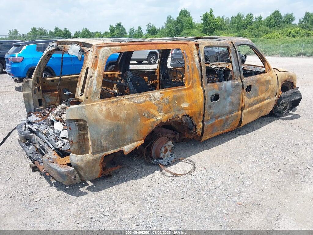 1GNFK16TX4J241275 2004 CHEVROLET SUBURBAN 1500 photo no. 4